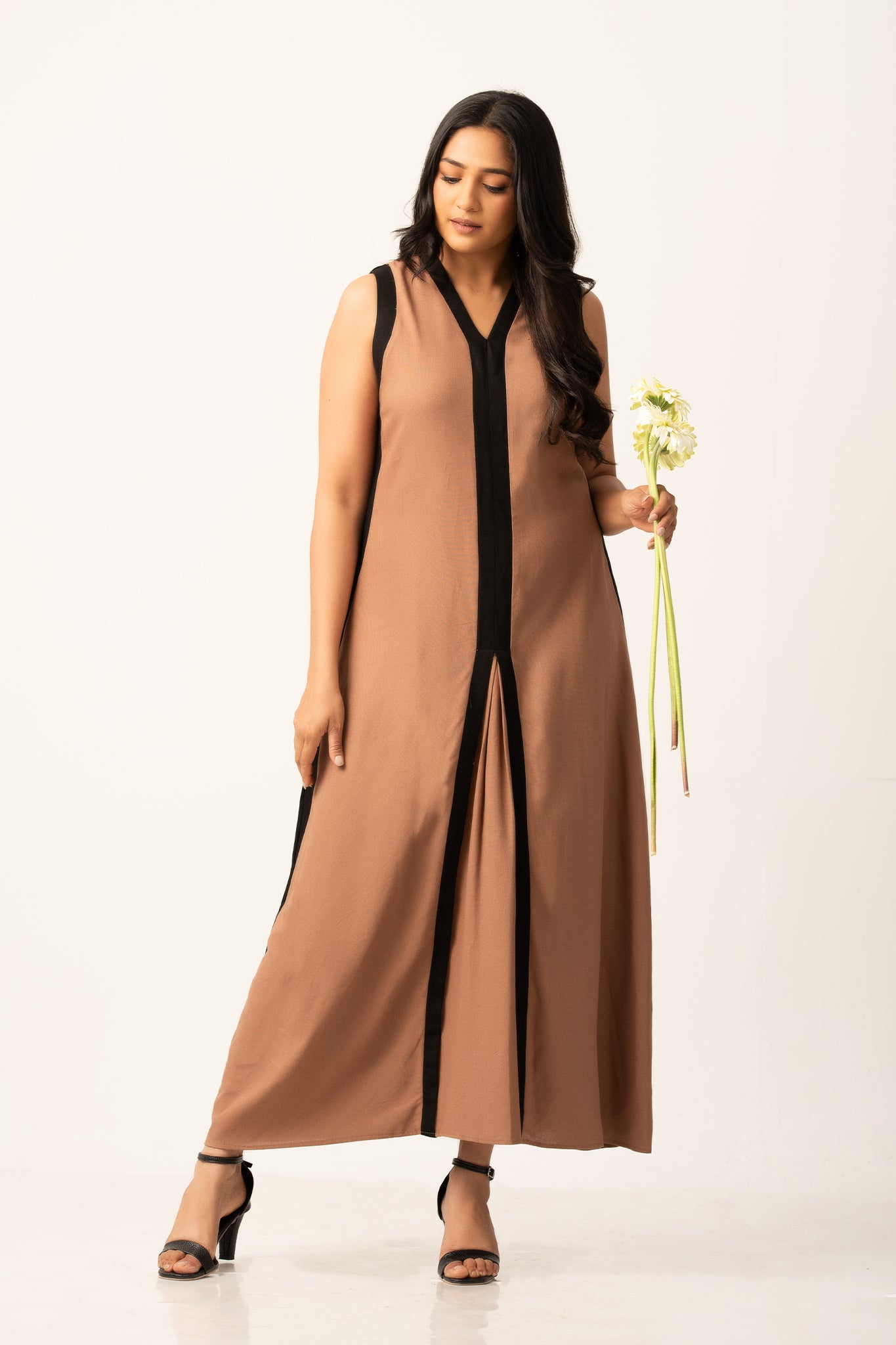 D131 | Contrast Stripe Maxi Dress