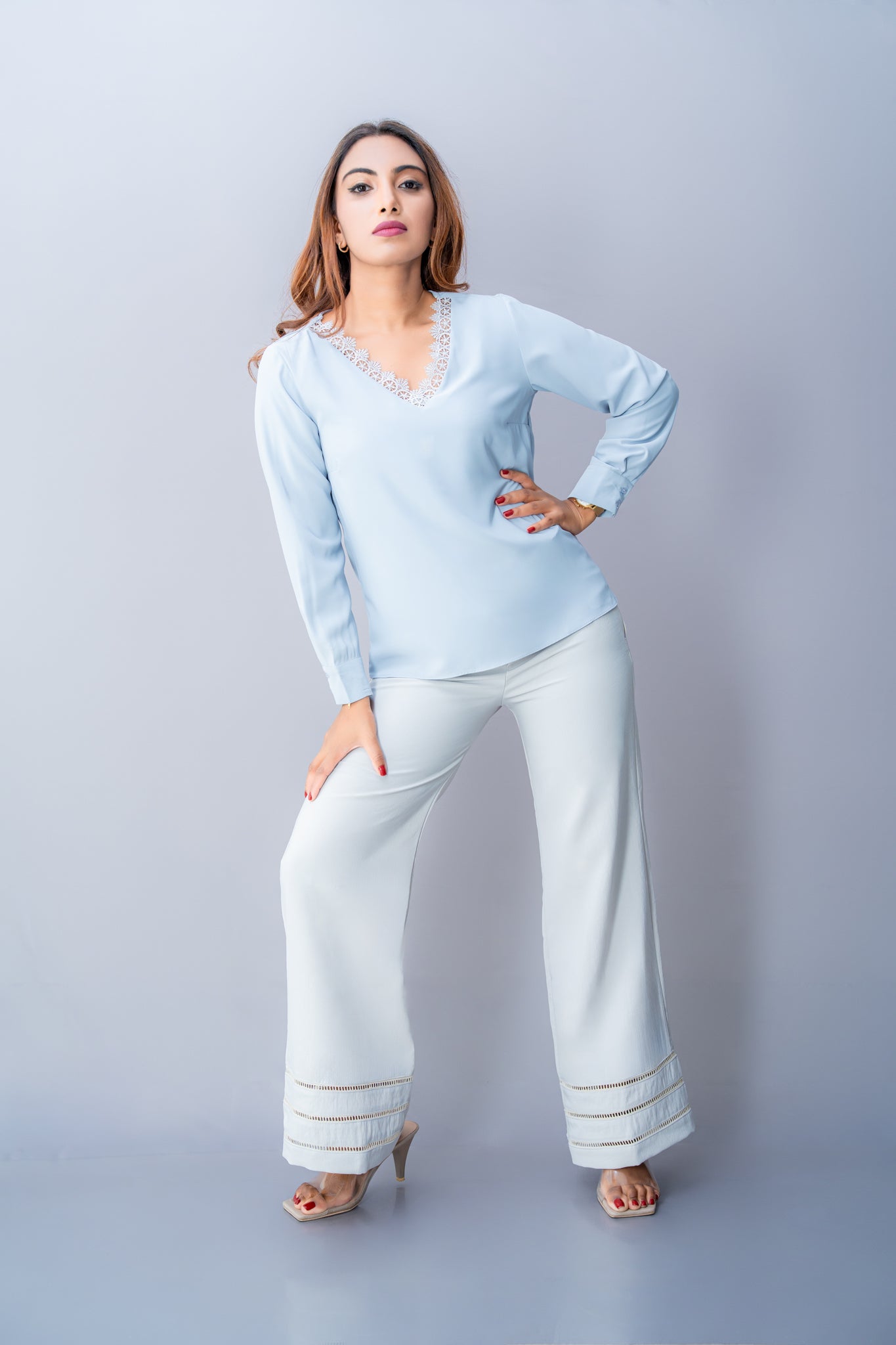 T198 | Arrow Top