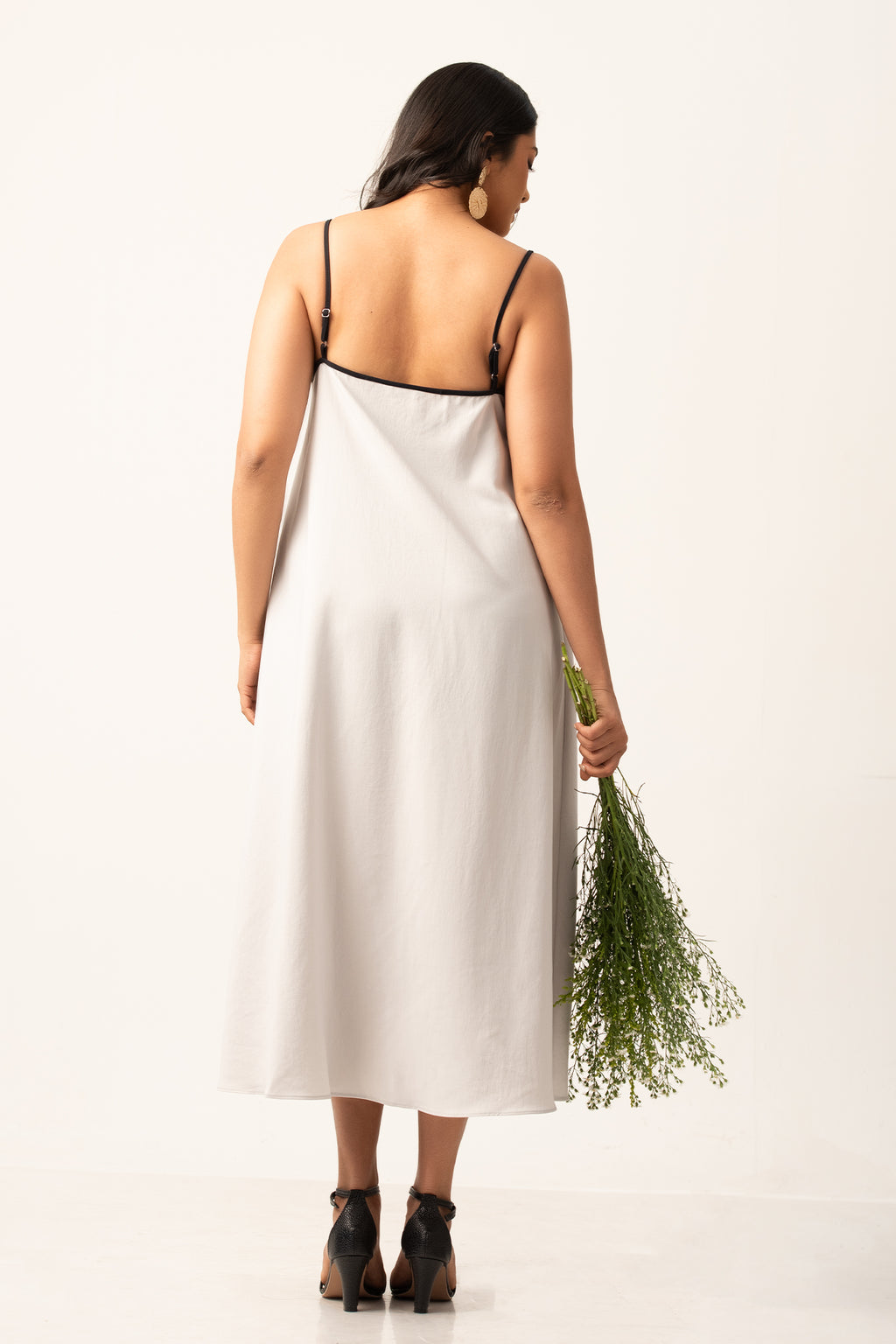 D090 | Ramona Midi Dress