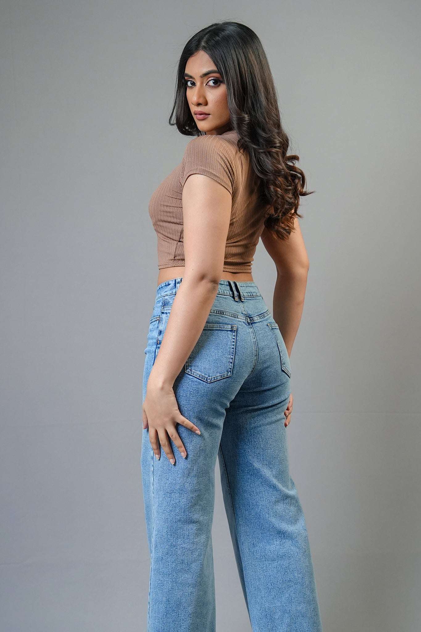 T187 l Crop T-Shirt