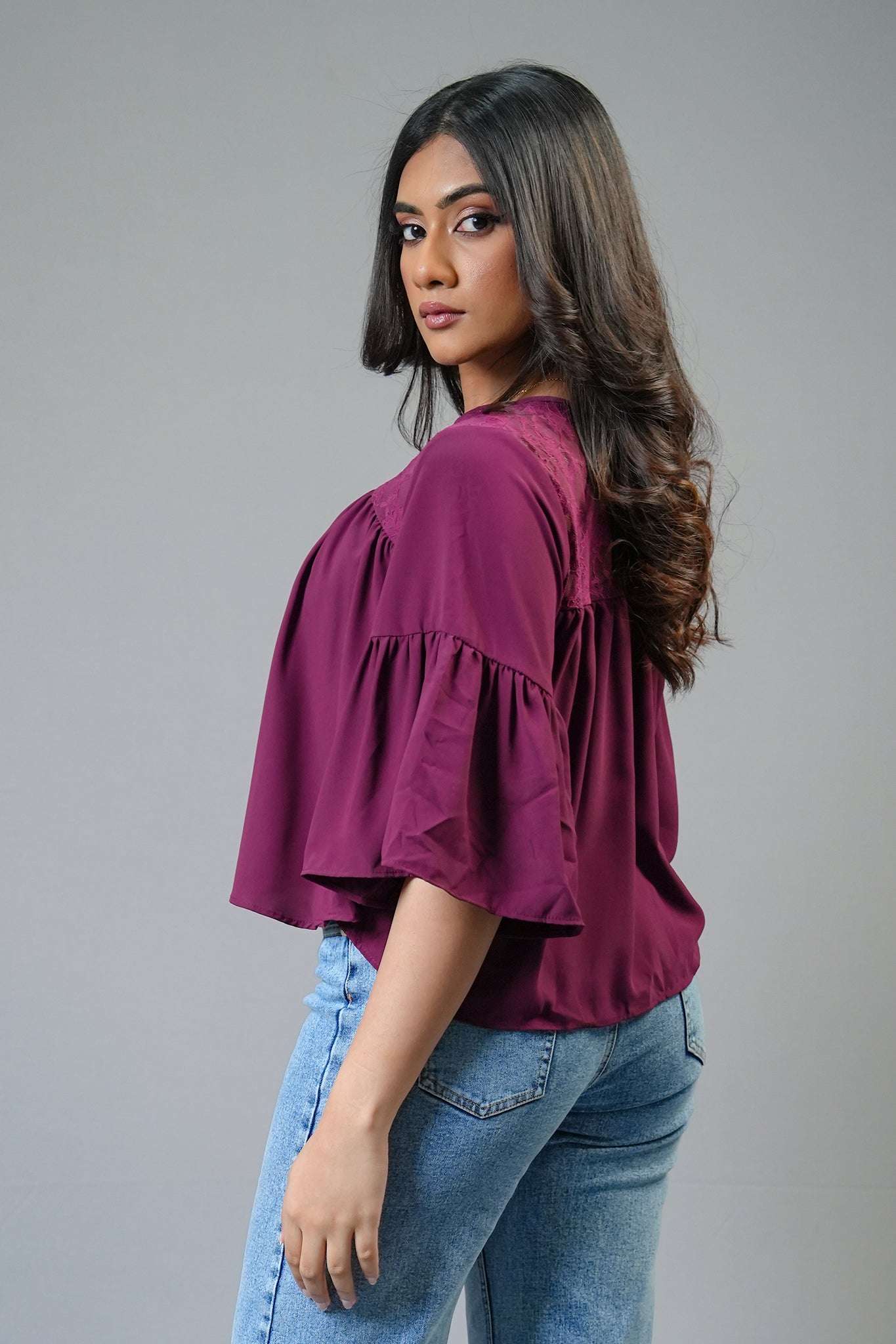 T135 l Flora Lace Top