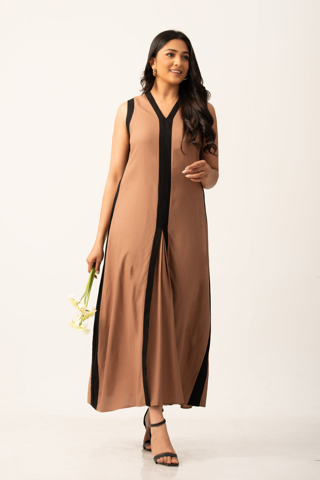 D131 | Contrast Stripe Maxi Dress