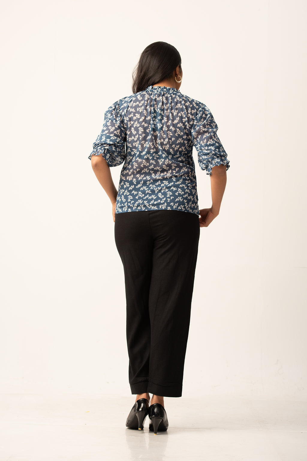 T097 | Gather Detailed Printed Top