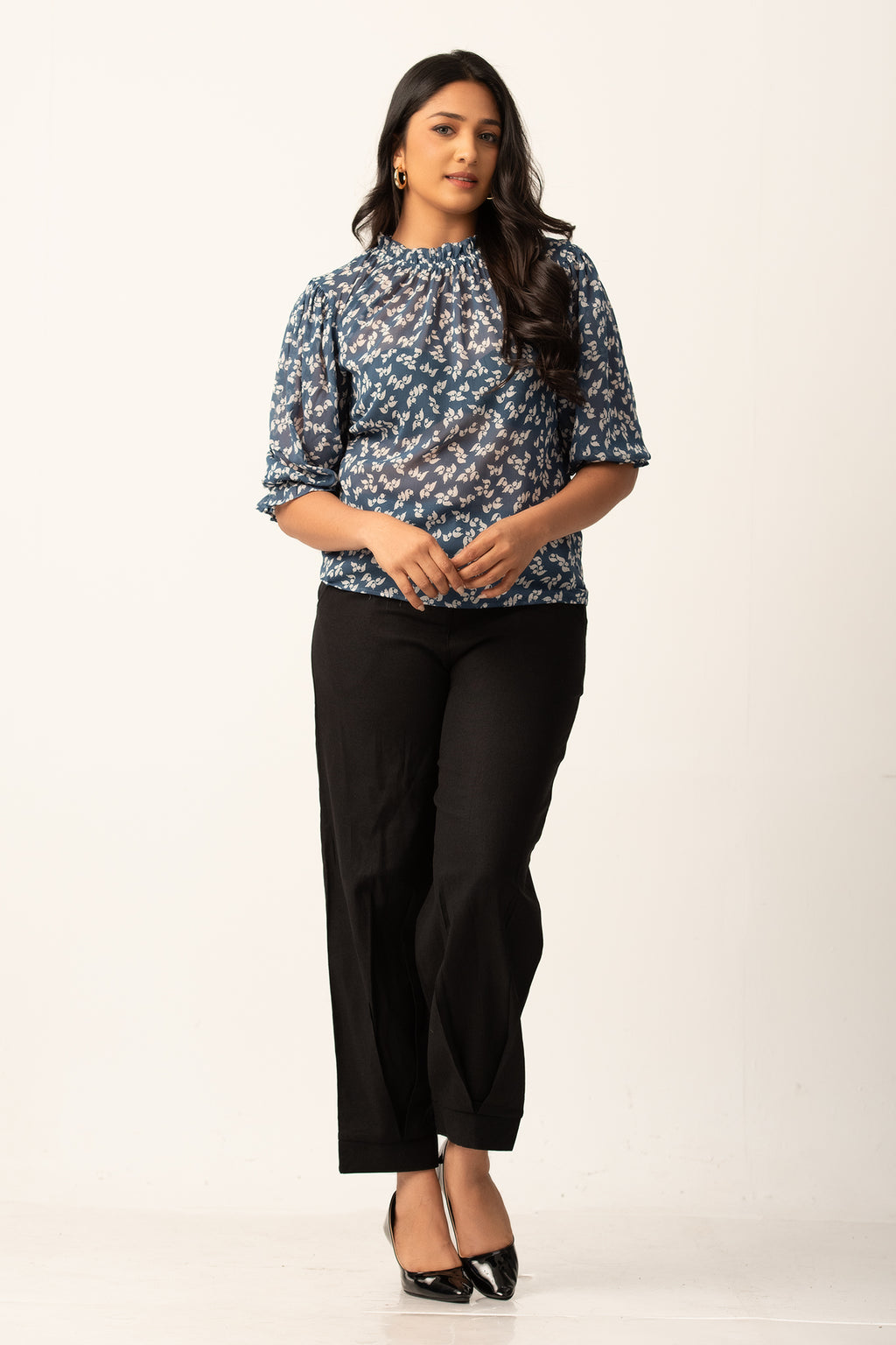 T097 | Gather Detailed Printed Top