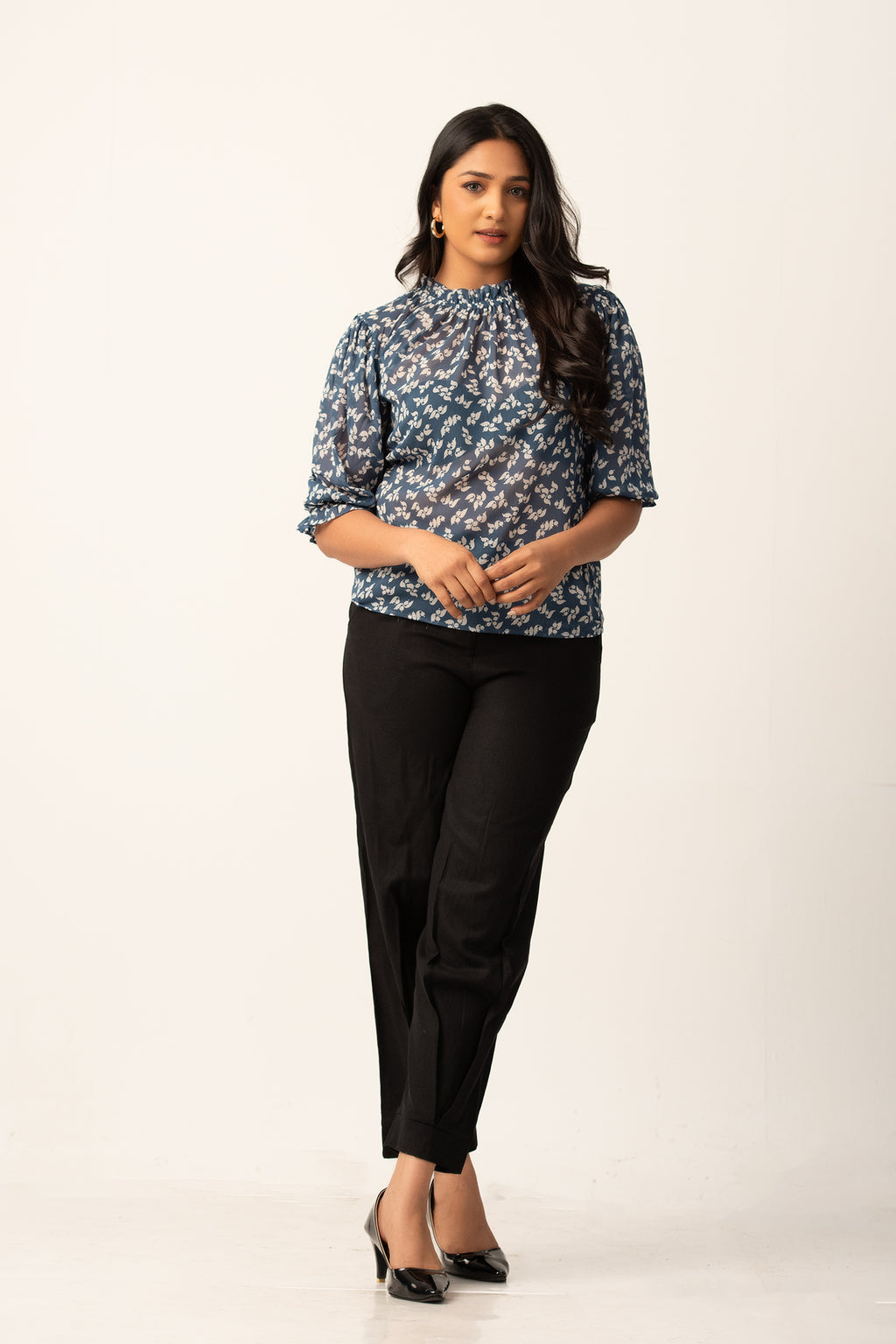 T097 | Gather Detailed Printed Top