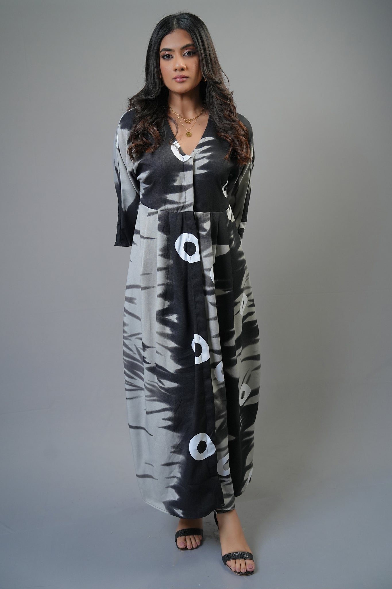 D154 | V Neck Maxi Dress