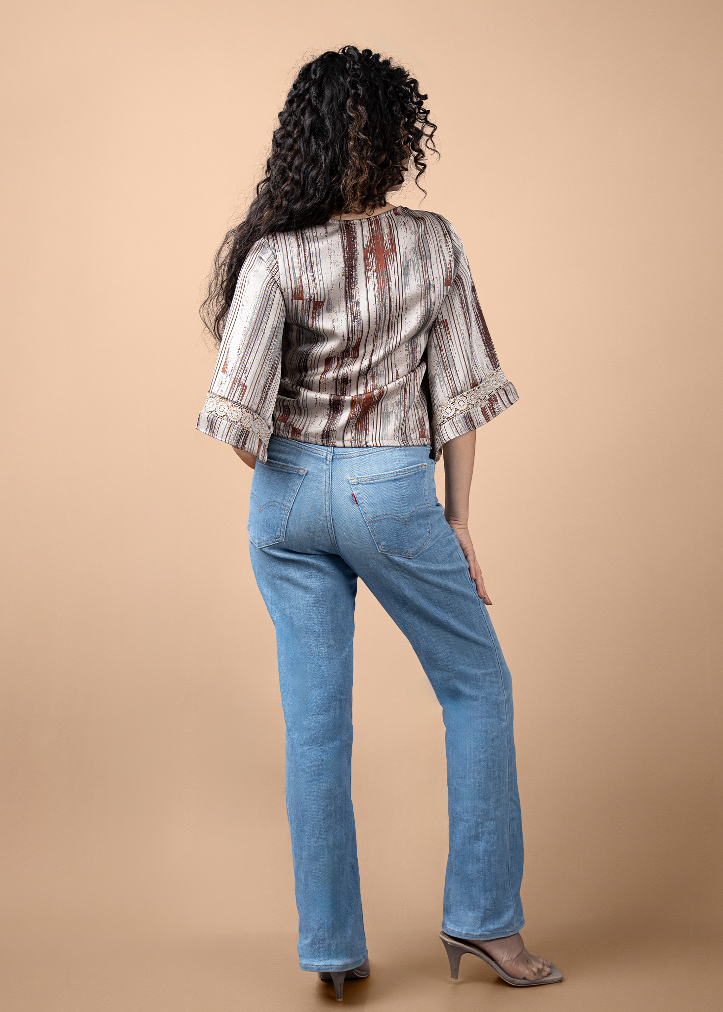T287 |  Brows Top