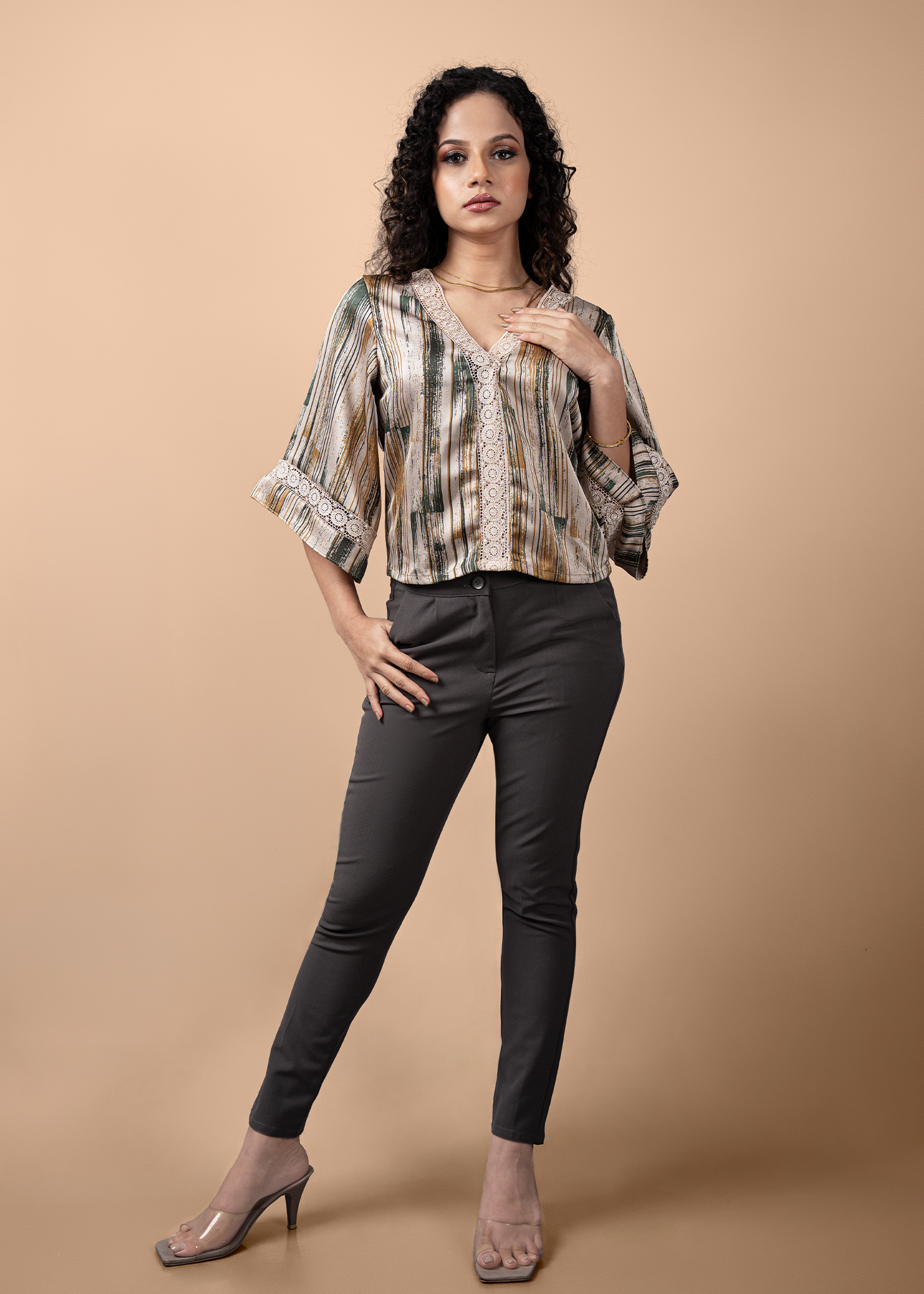 T287 |  Brows Top