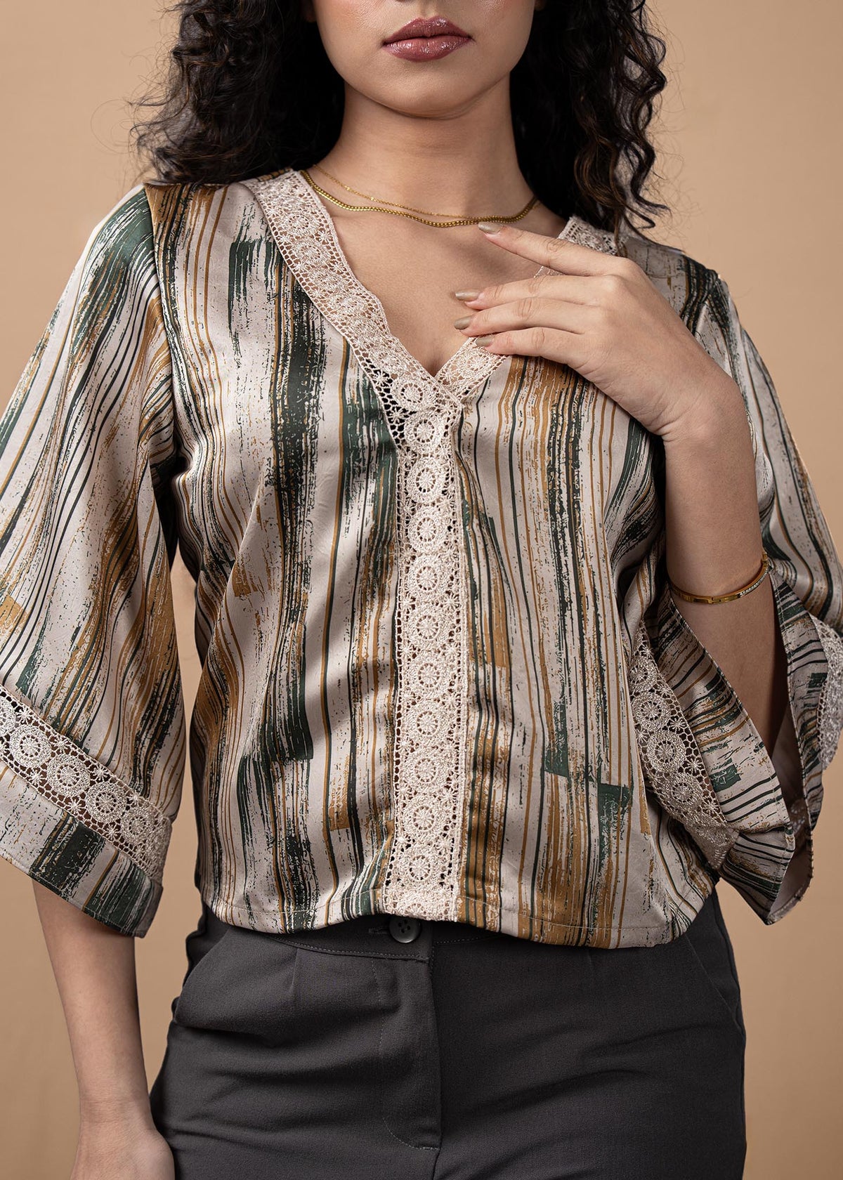 T287 |  Brows Top