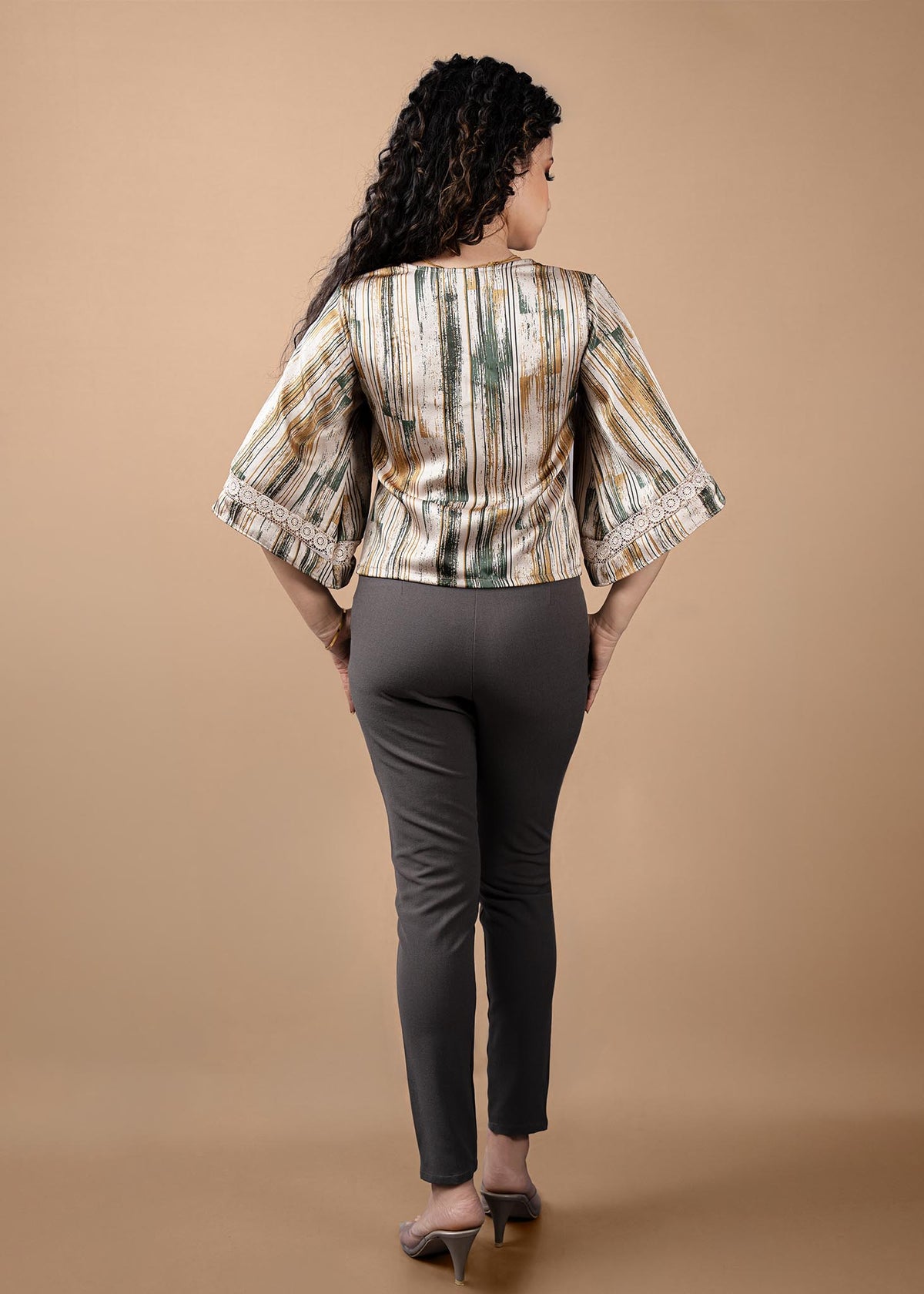 T287 |  Brows Top