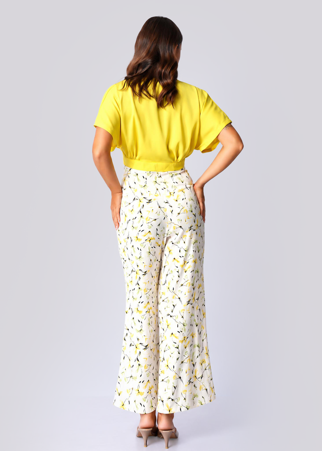 T047 | V Neck Crop Top