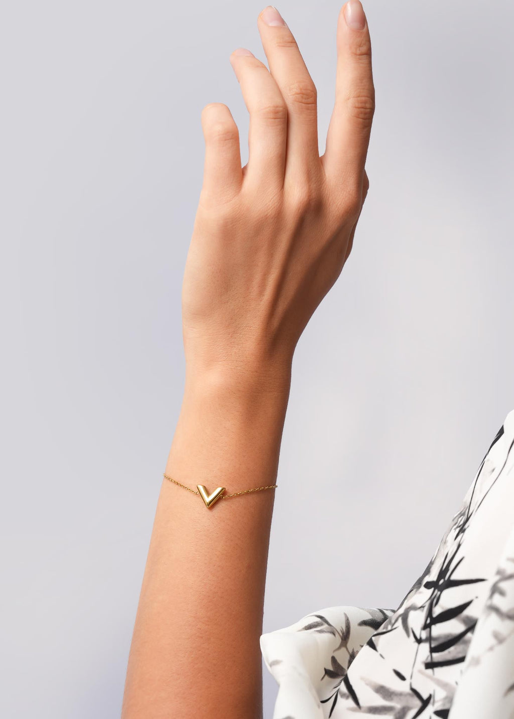 BC0138 | V Chain Bracelet