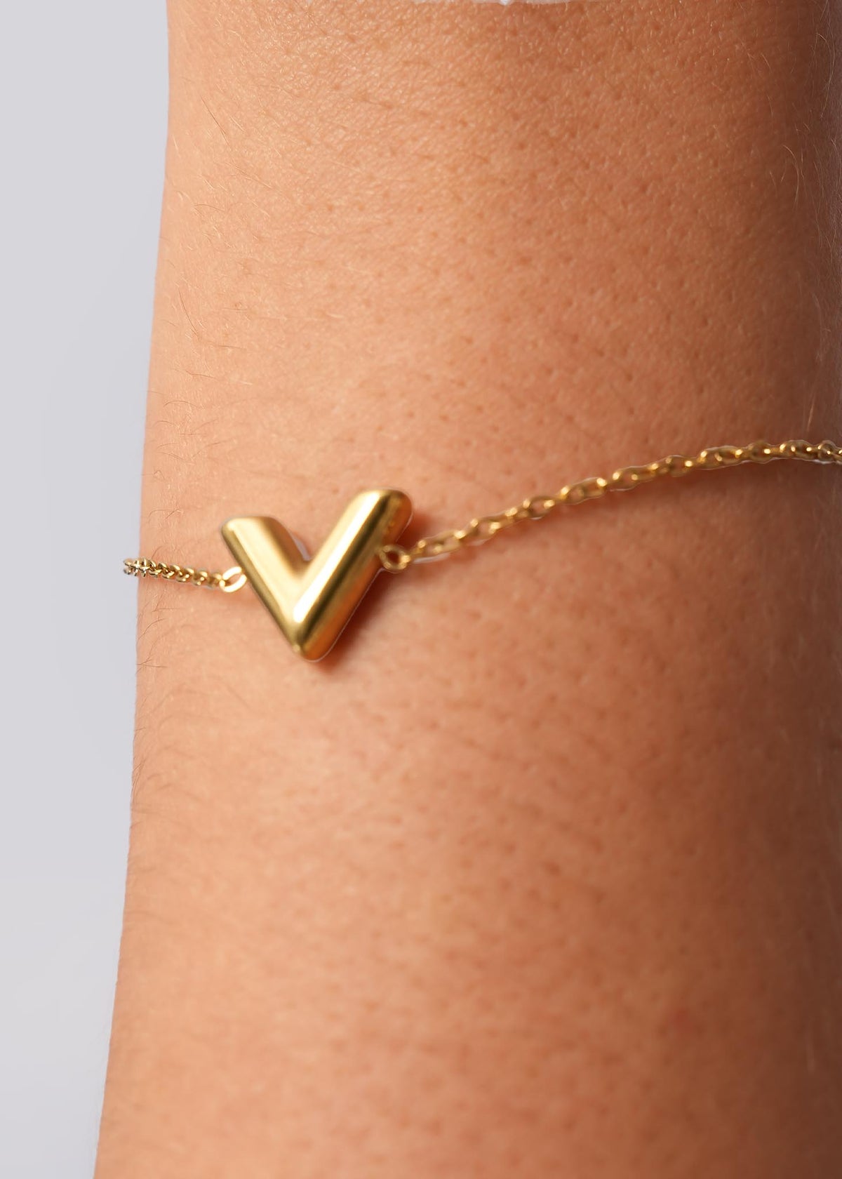 BC0138 | V Chain Bracelet