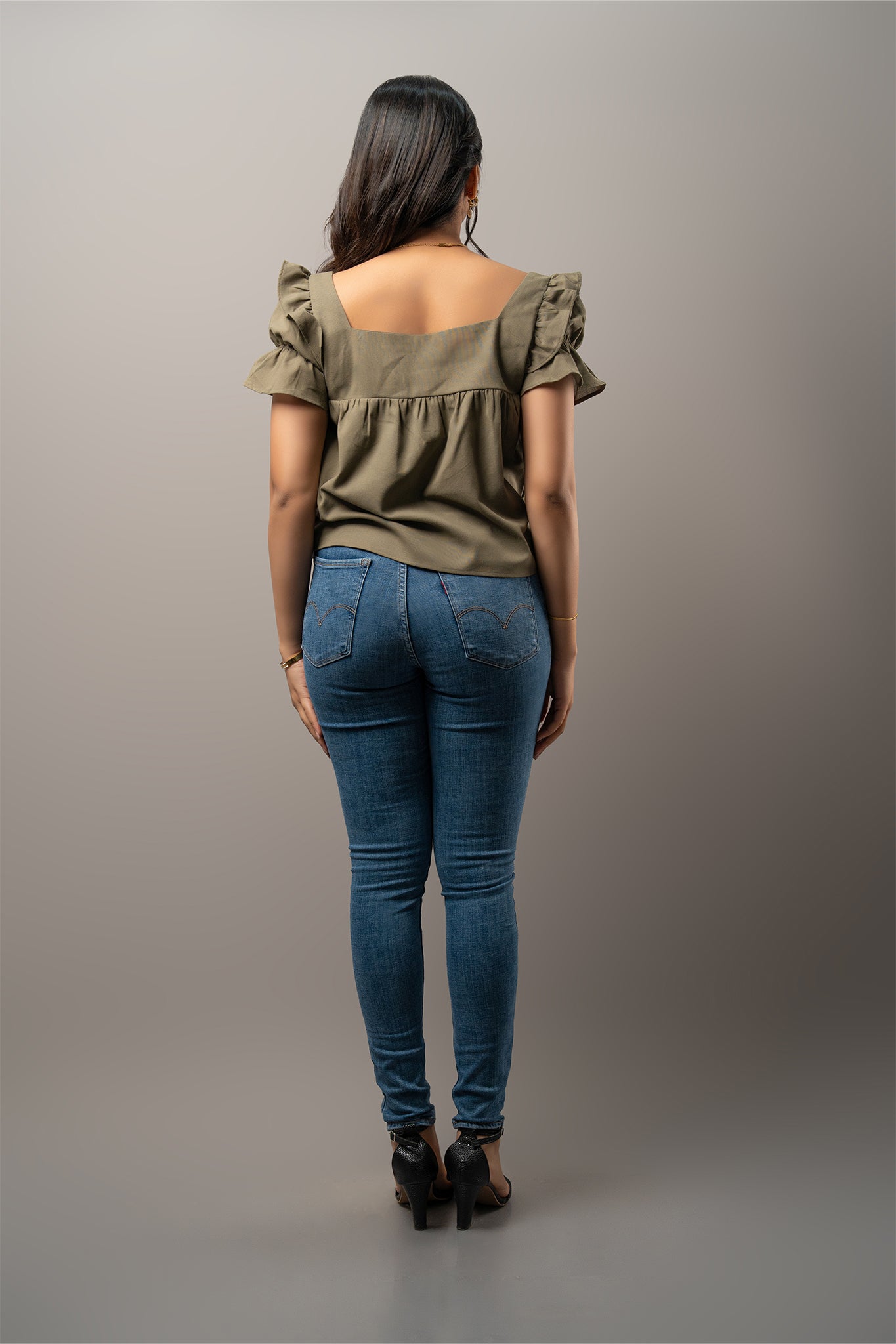 T207 | Bell Top