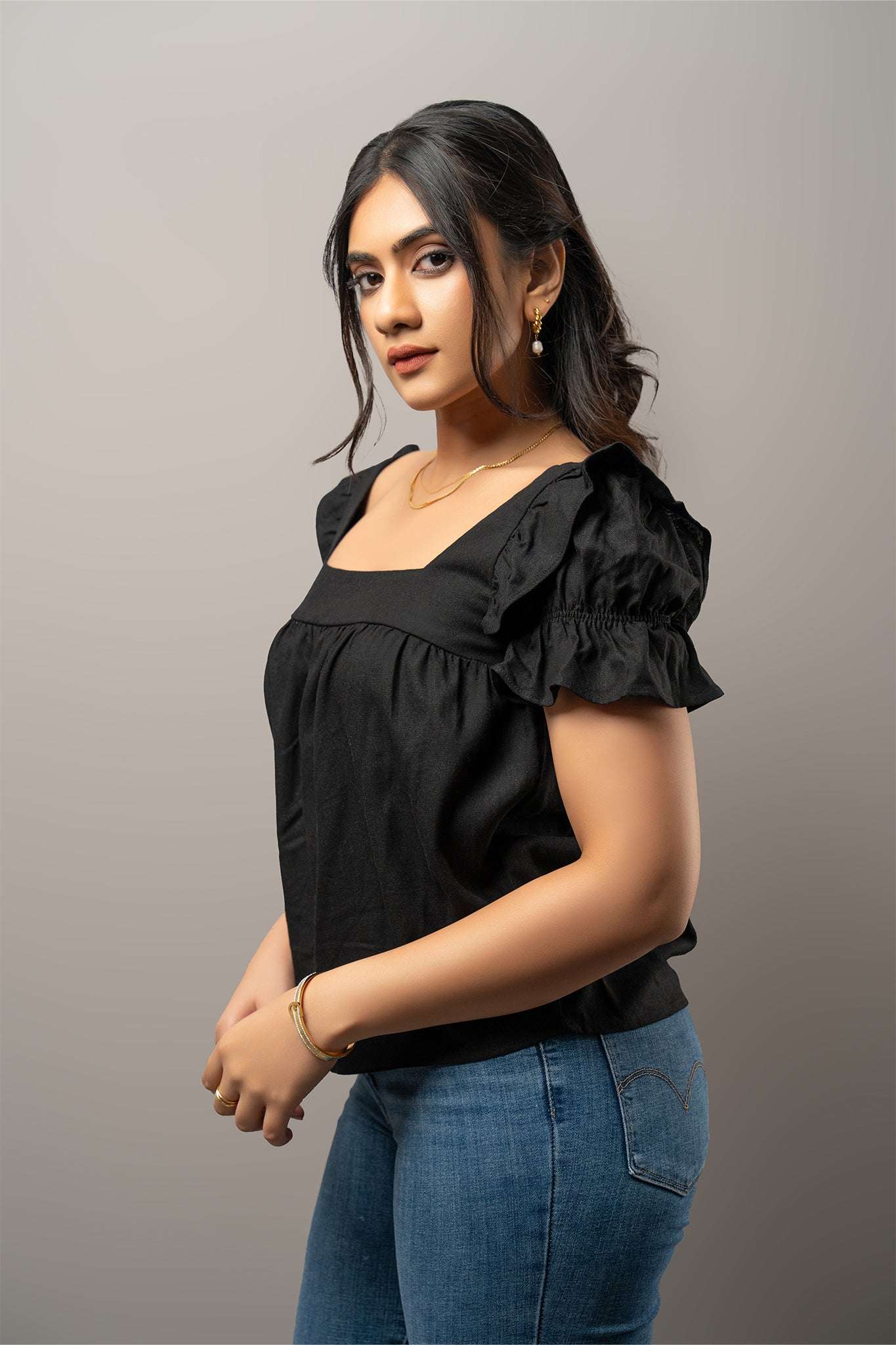 T207 l Bell Top