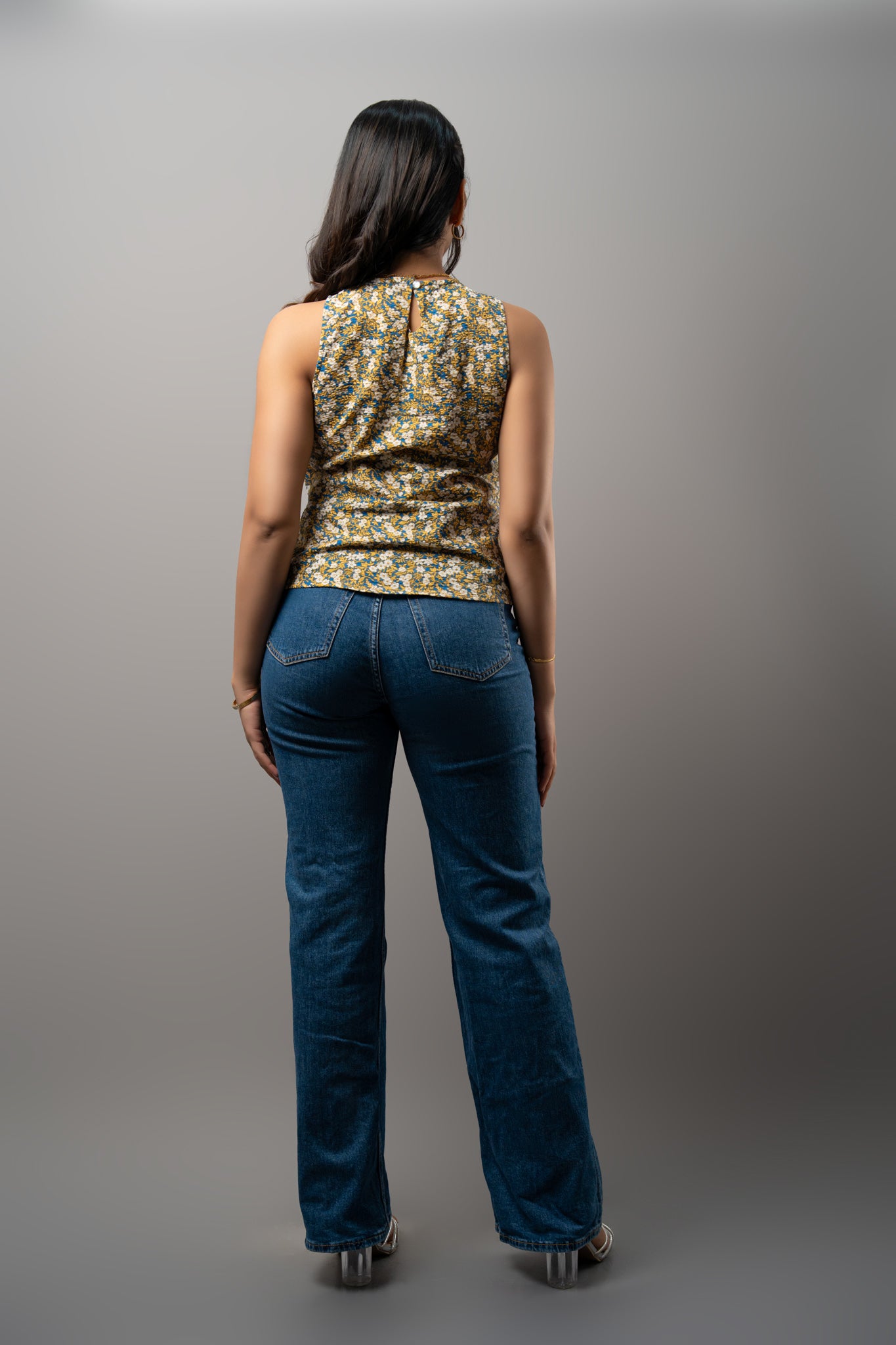 T182 | Floral Bib Top