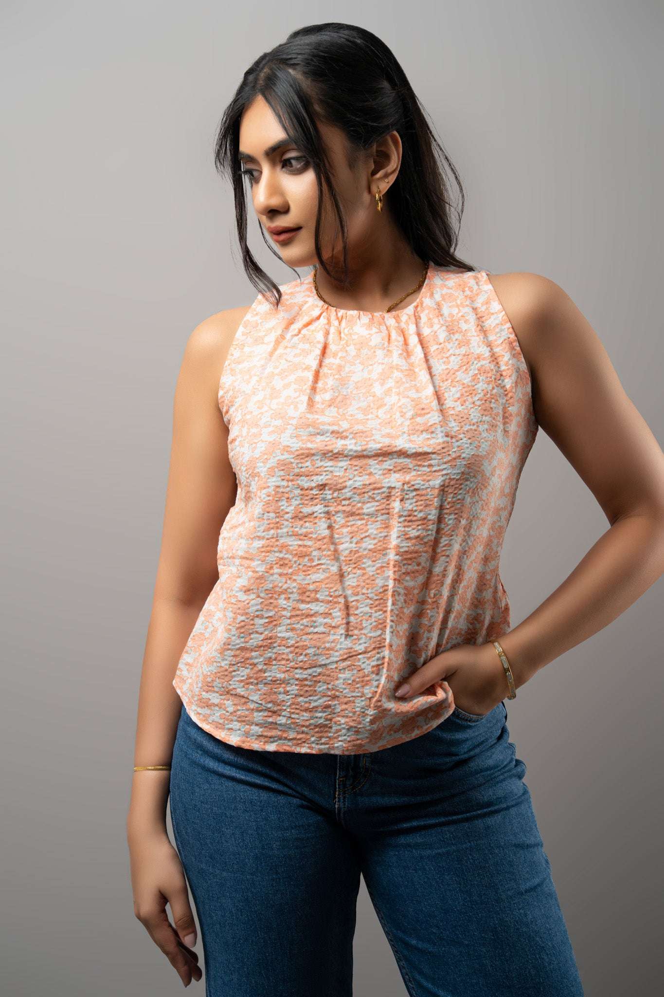 T182 l Floral Bib Top