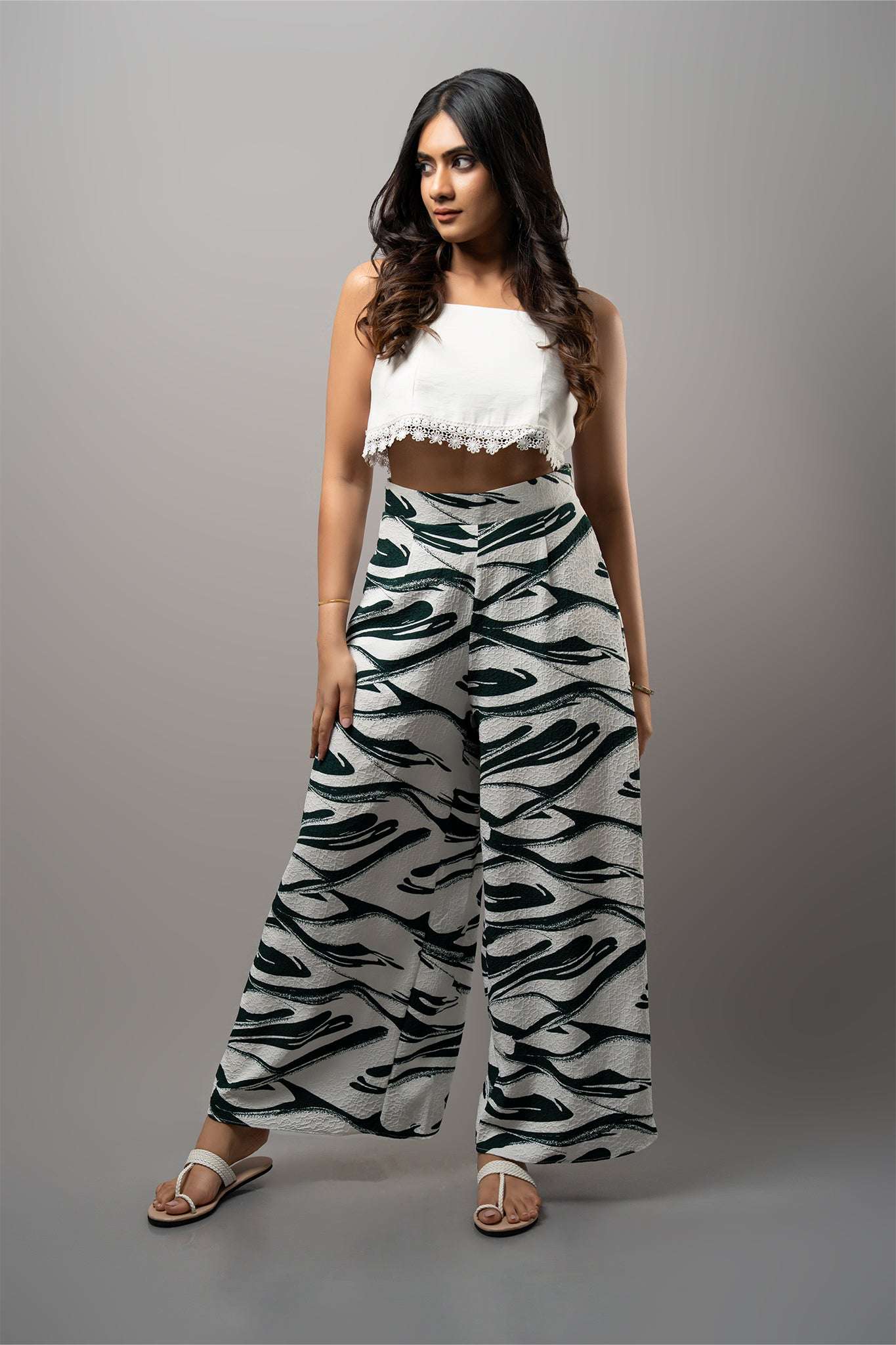 P208 l Printed Wide Leg Pant