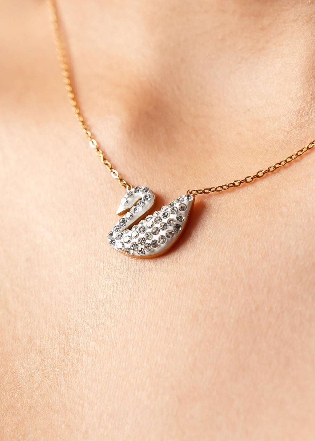 NC0121 | White Swaroski Necklace