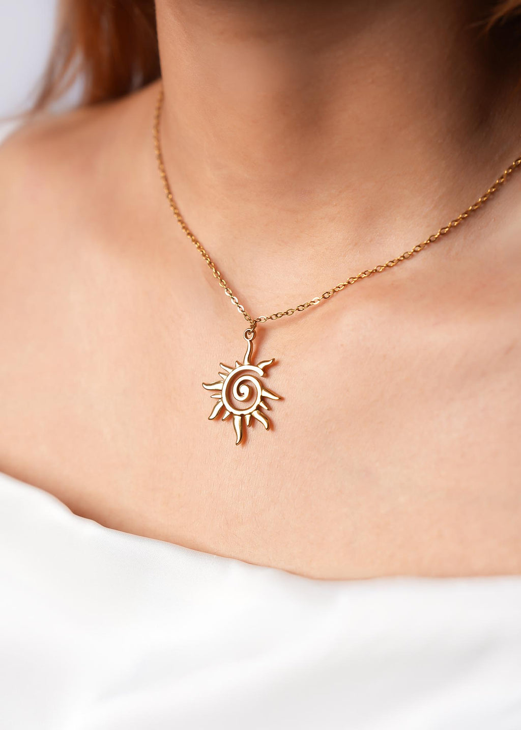 NC0142 | Swirl Sun Necklace