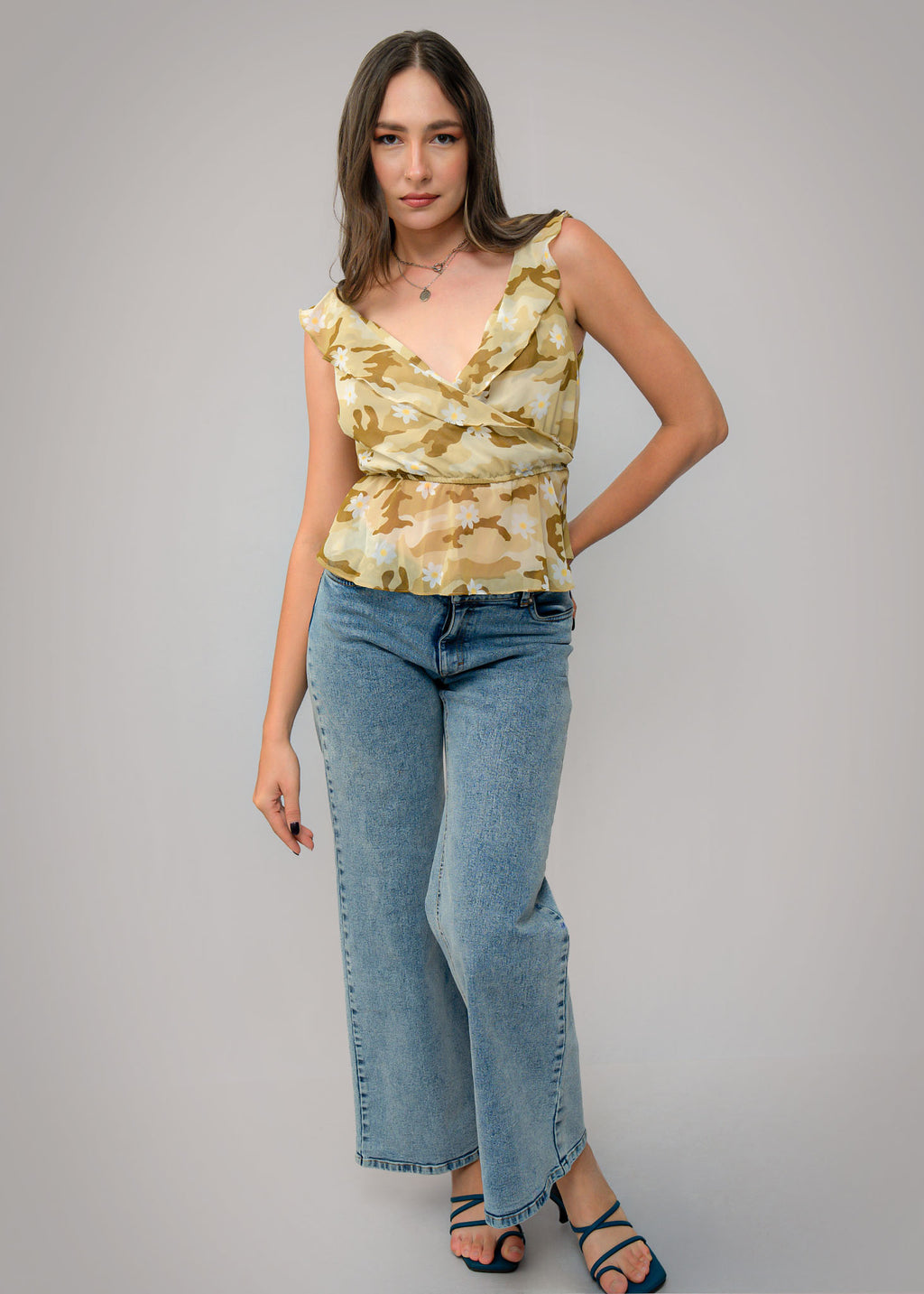 T246 | Buny Deep Top