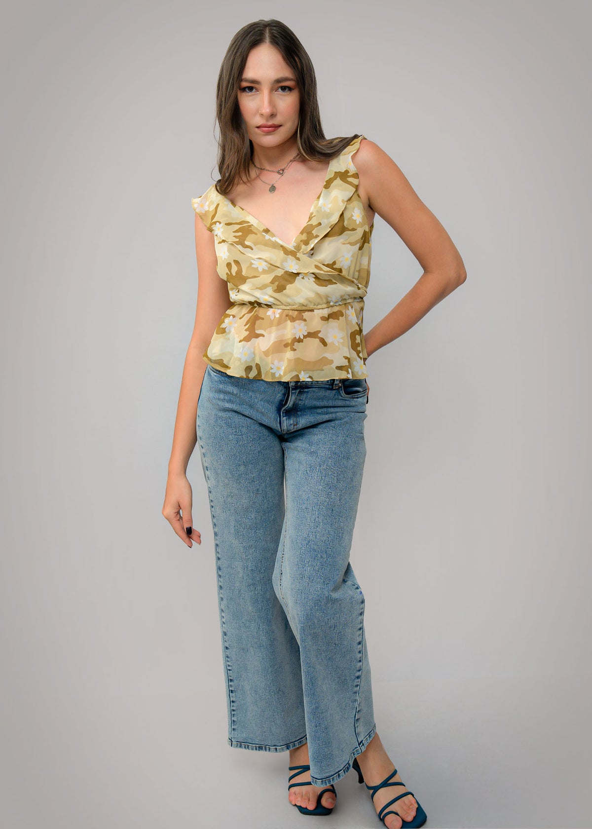 T246 | Buny Deep Top