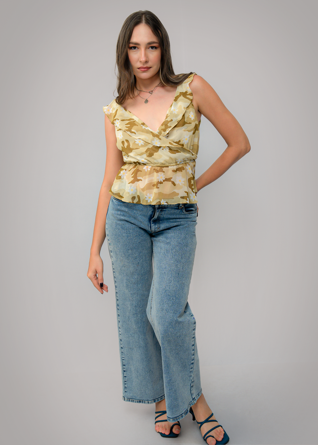 T246 | Buny Deep Top