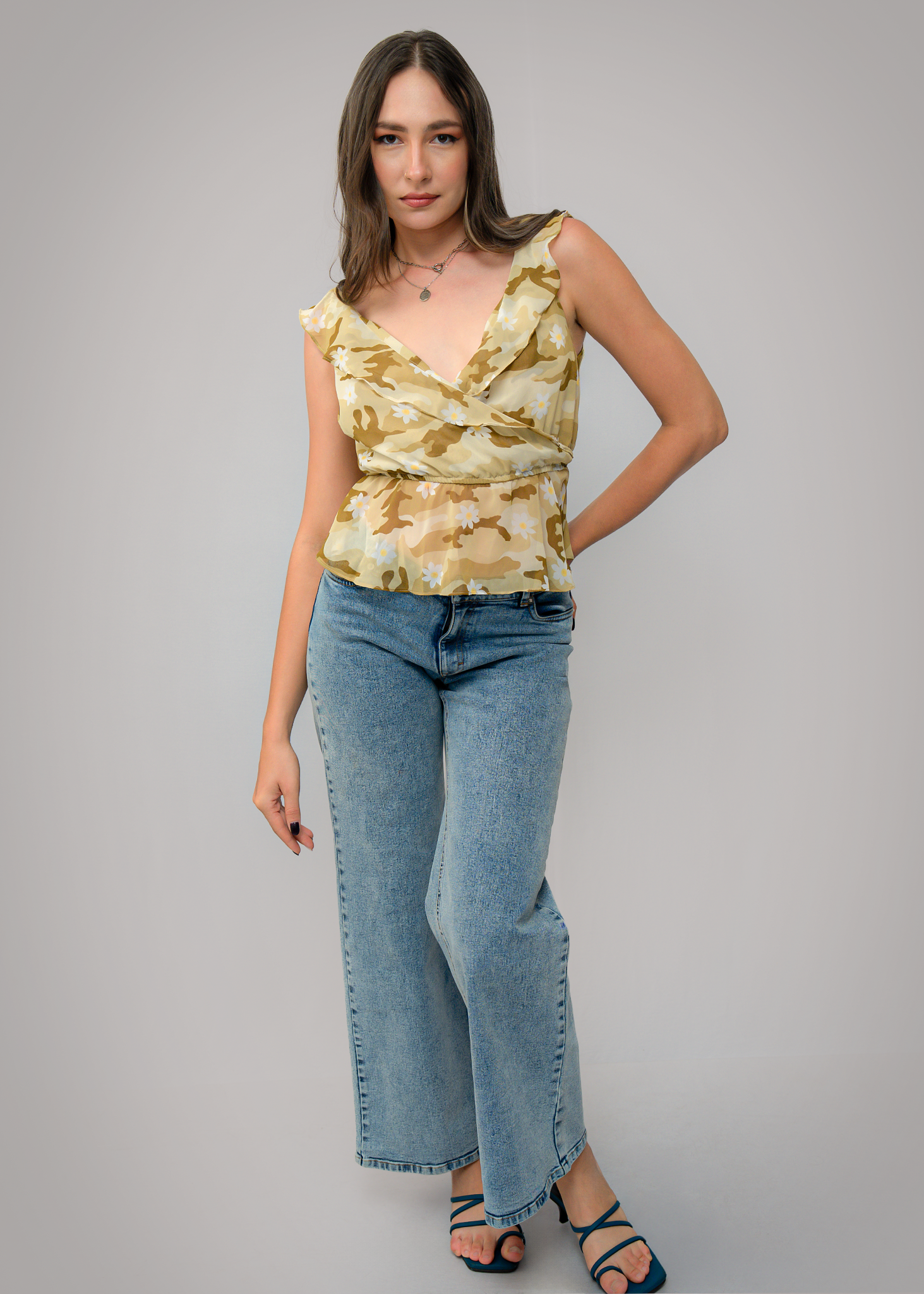 T246 | Buny Deep Top