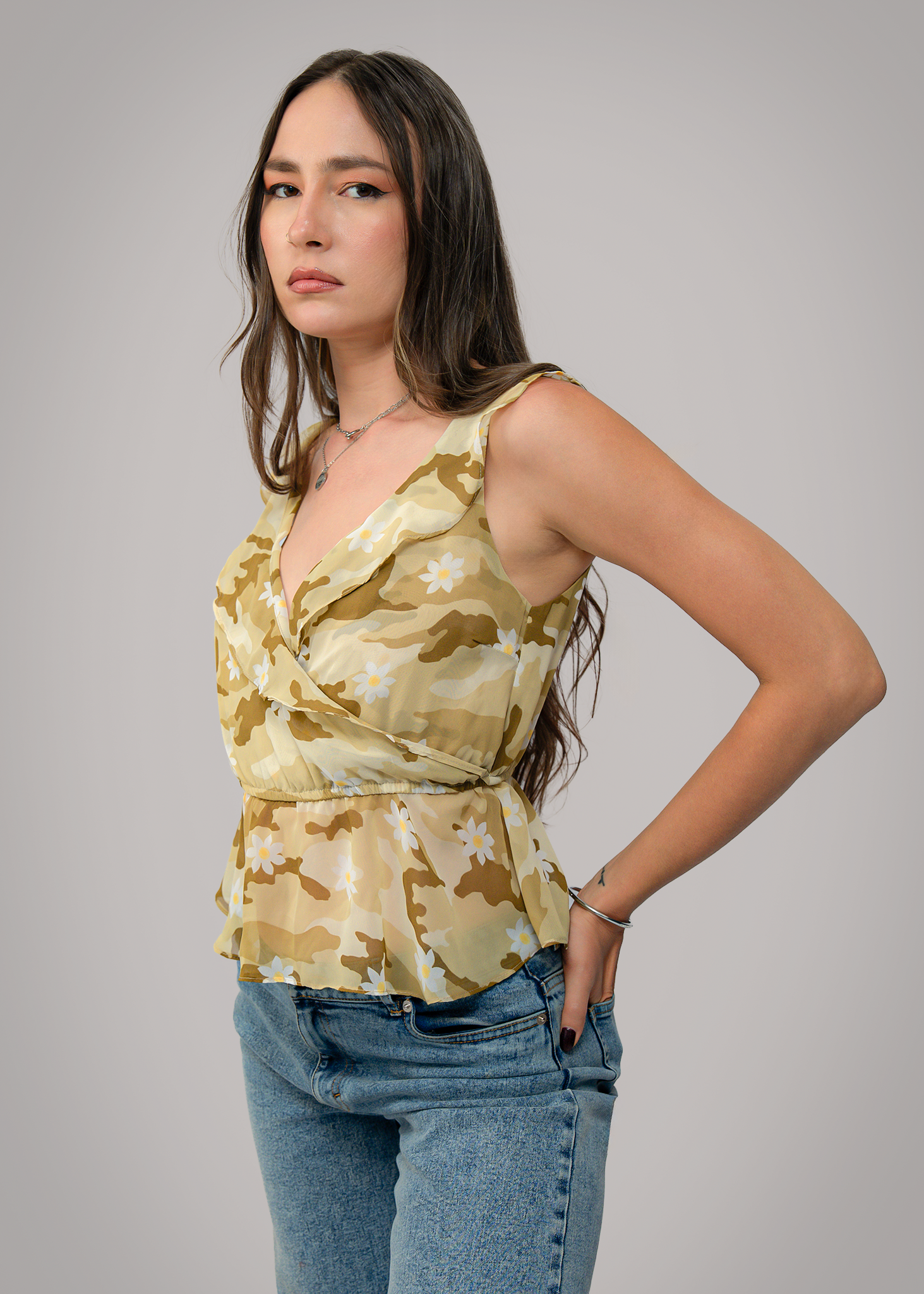 T246 | Buny Deep Top