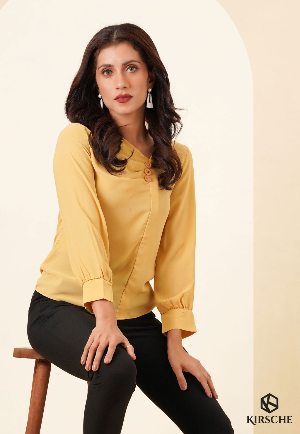T059 | Button Pleated Top