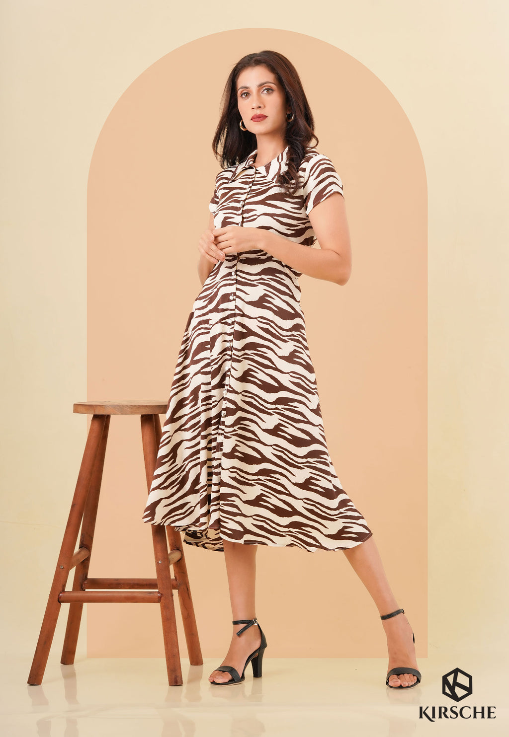 D057 | Tab Detailed Midi Dress