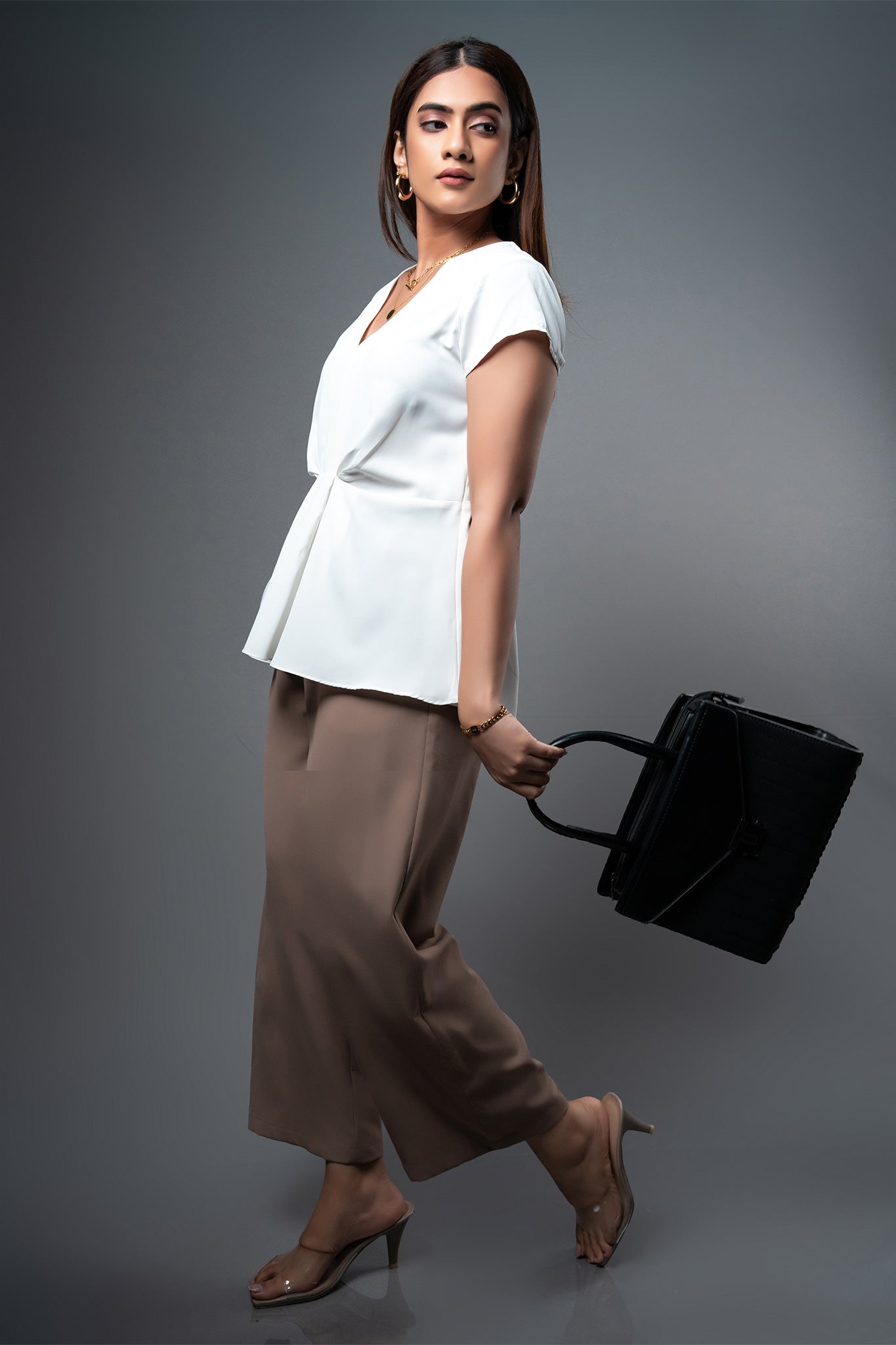 T110 | V Neck Cap Sleeve Top