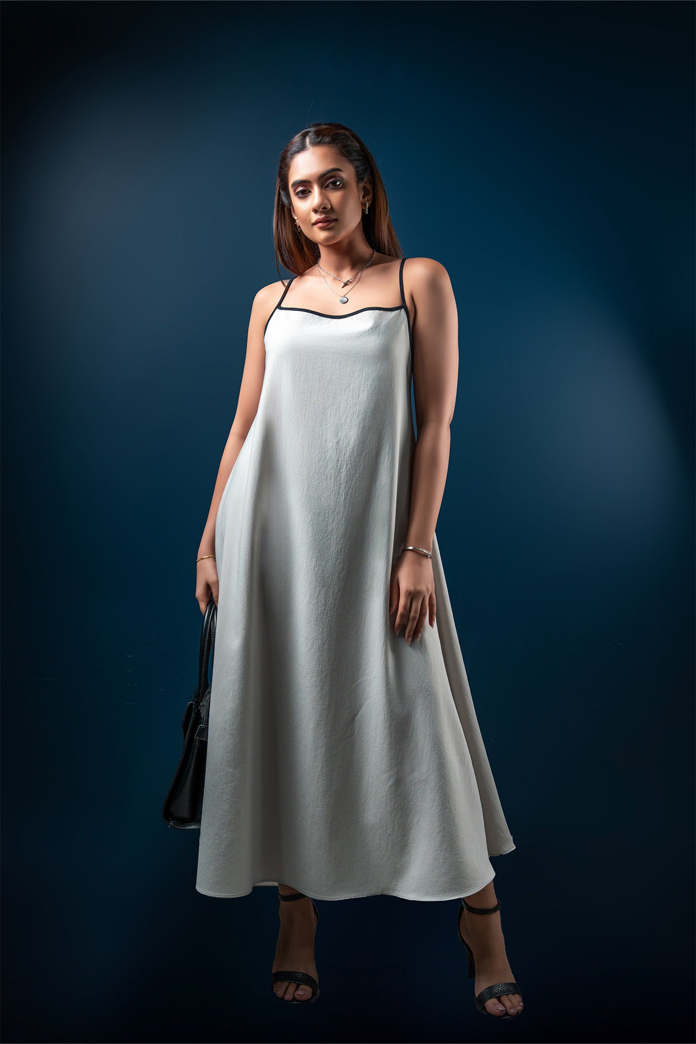 D090 | Ramona Midi Dress