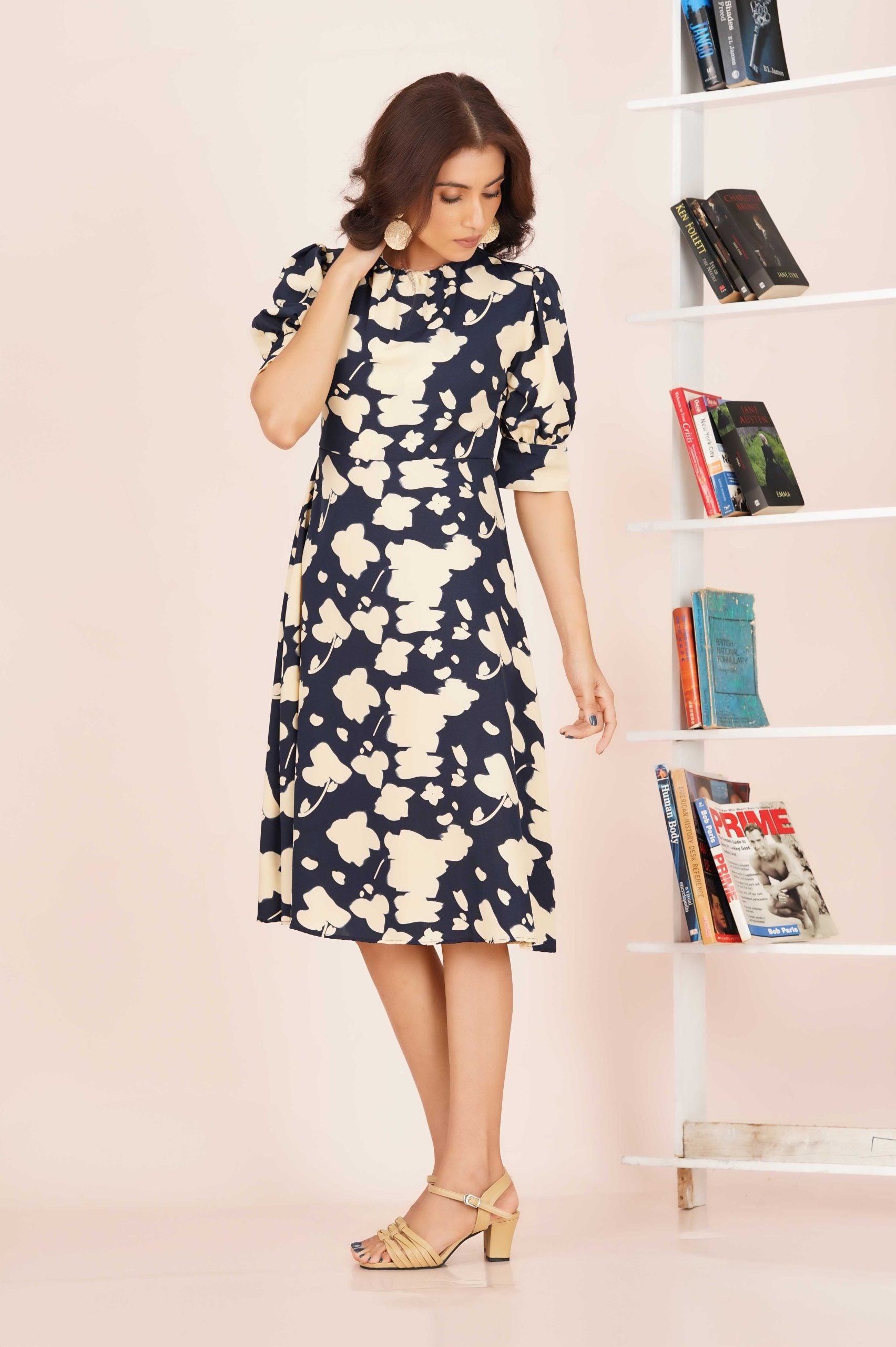 D095 | Short Puff Midi Dress