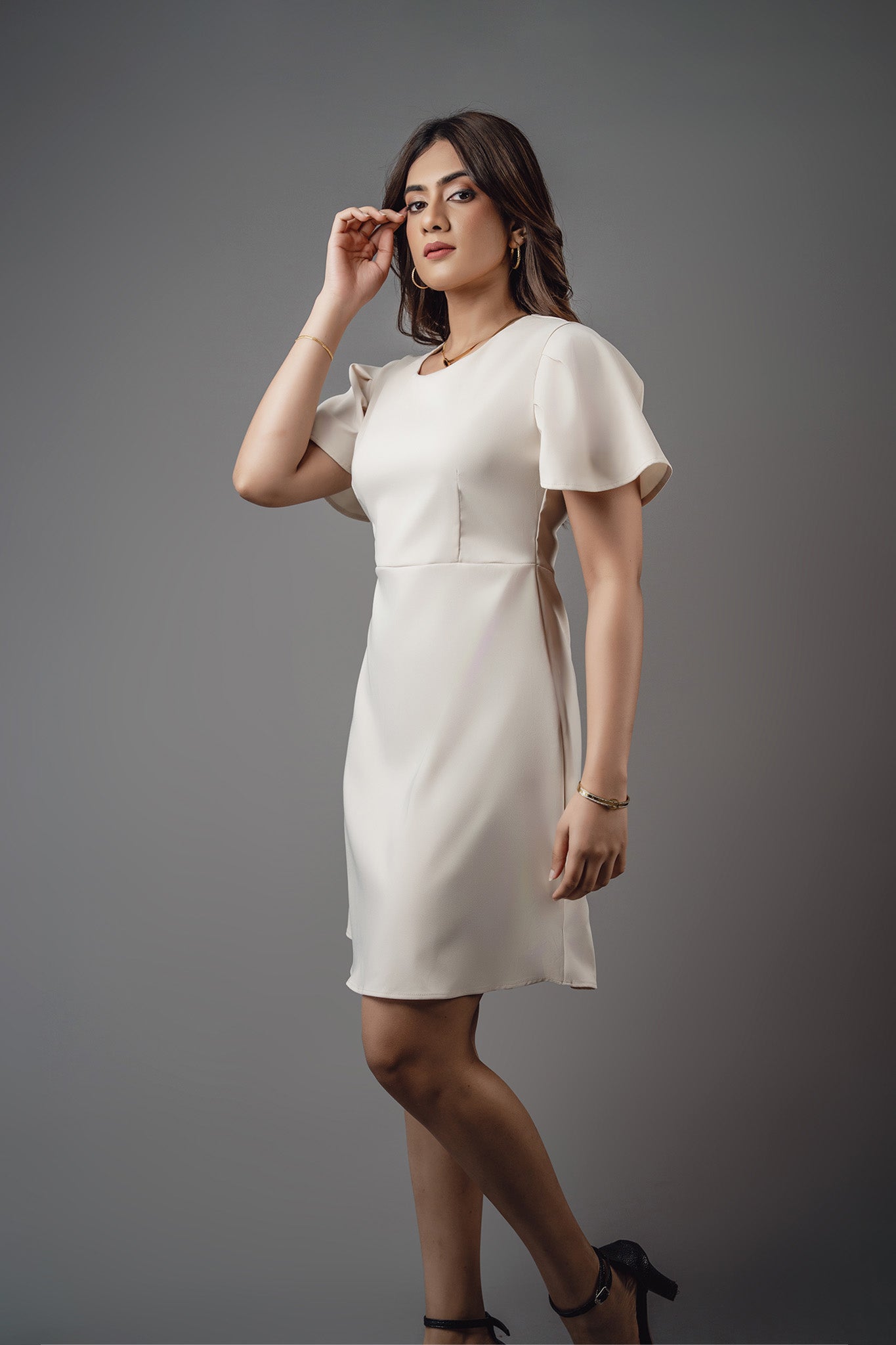 D126 | Balloon Sleeve Midi Dress