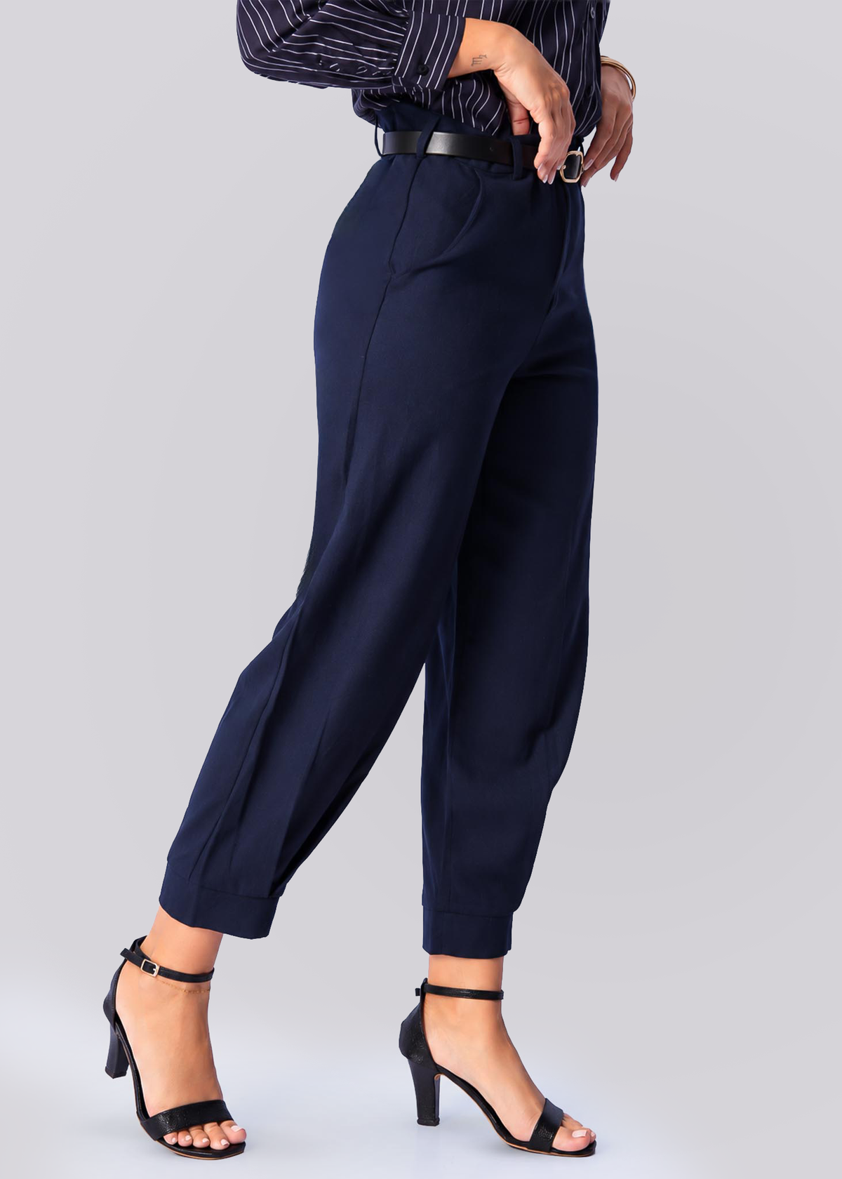 P021 | Bottom Pleated Linen Pant
