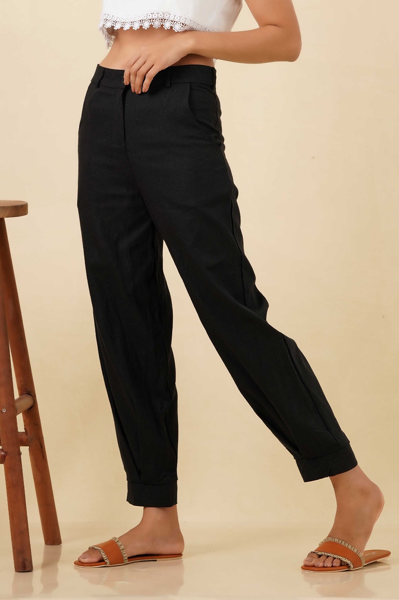 P021 | Bottom Pleated Linen Pant