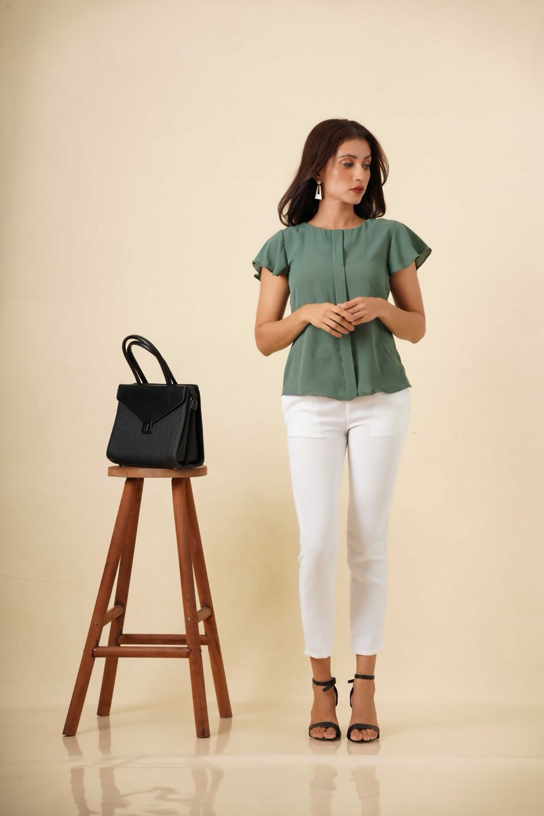 T041 | Eve Pleated Top